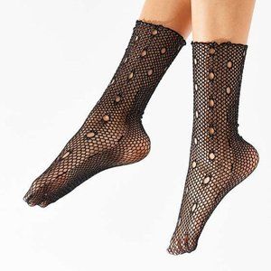 URBAN OUTFITTERS fishnet crochet knit socks black